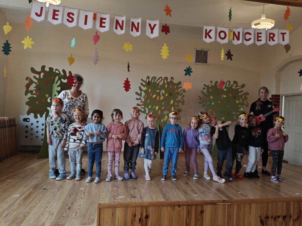 koncert jesienny - występy dzieci